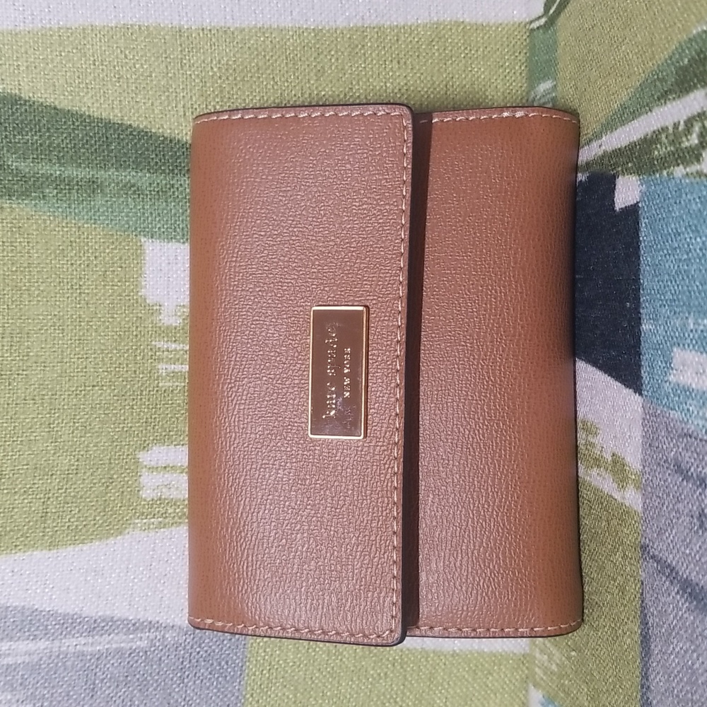 Kate Spade New York Katy Textured Leather Bifold Wallet In Allspice(Mid Brown)